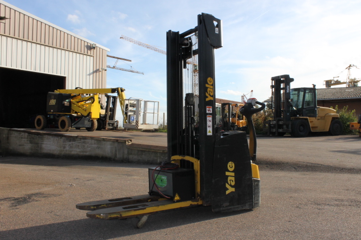 YALE MS12AC