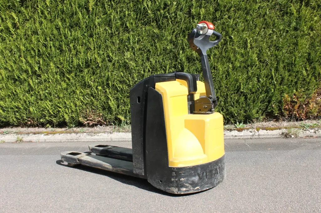 YALE MP16