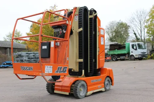 [00200] JLG TOUCAN 1100A